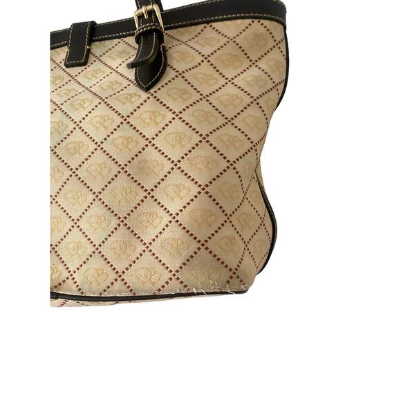 Dooney & Bourke Classic Signature East West Tote Bag - Picture 11 of 12